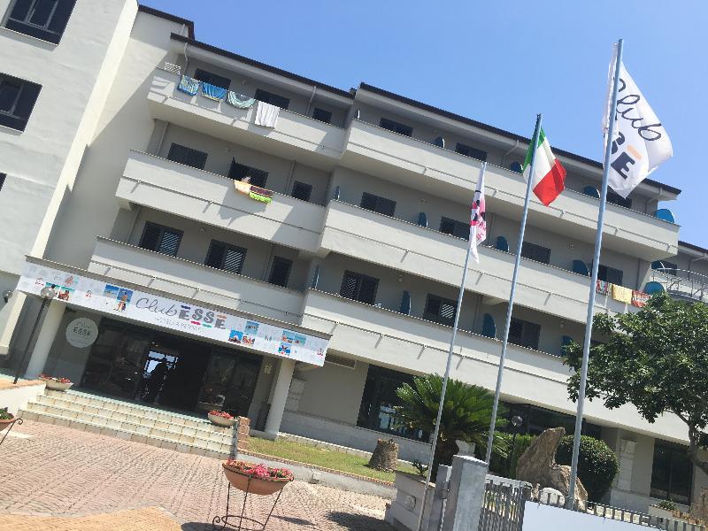 ホテル Club Esse Costa Dello Jonio マンダトリッチョ・マリーナ エクステリア 写真